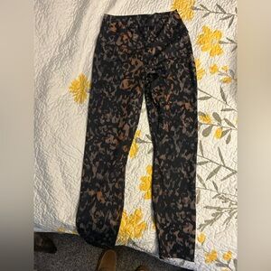 Fabletics power hold size medium